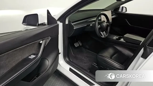 Tesla Model Y 2021 Белый из Кореи, фото 2