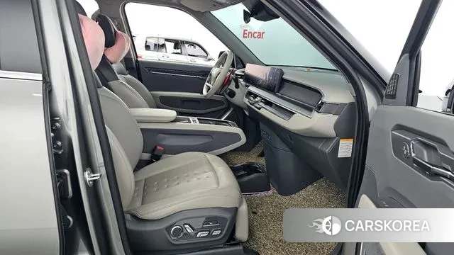 Kia EV9 2023 Серебристо-серый из Кореи, фото 2