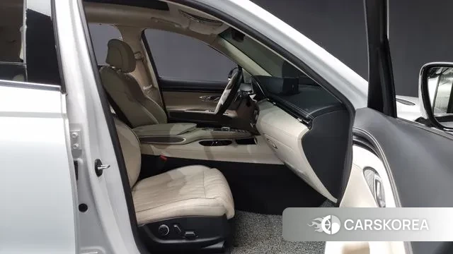 Genesis GV70 2021 Белый из Кореи, фото 2