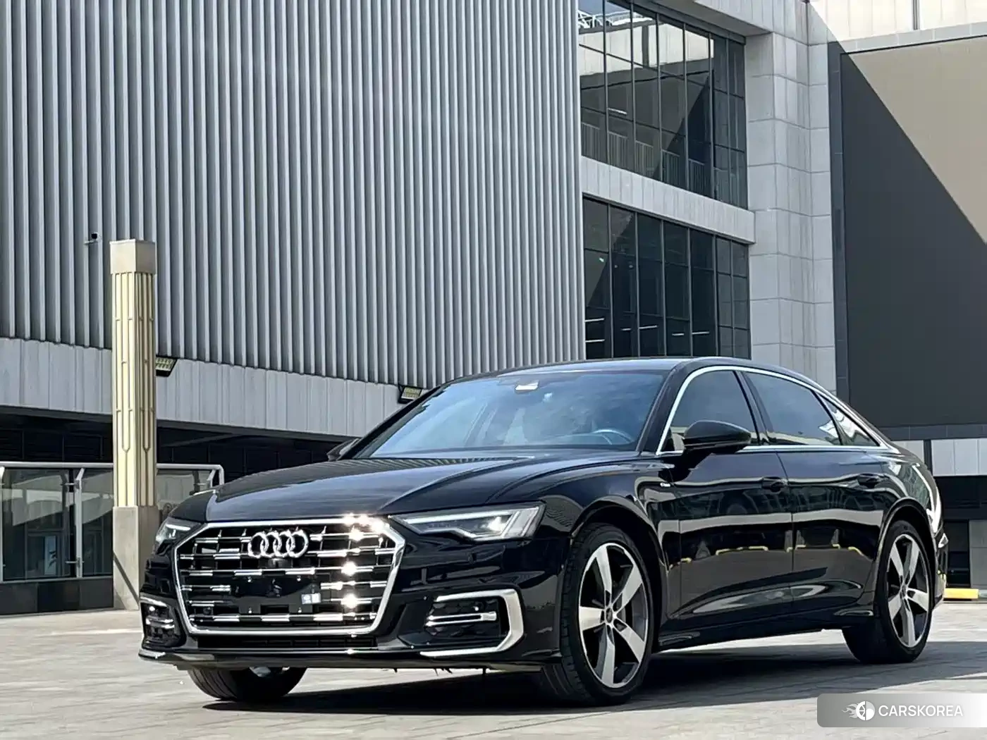 Audi A6L 2023 Черный из Китая, фото 2