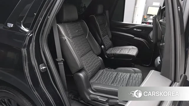 Cadillac Escalade 5th Generation 2024 Черный из Кореи, фото 2
