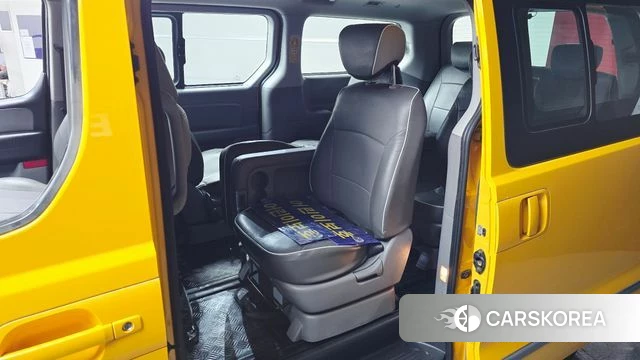 Hyundai The New Grand Starex 2018 Желтый из Кореи, фото 2