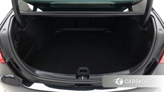 Mercedes-Benz C-Class W206 2025 Черный из Кореи, фото 2