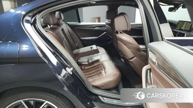 BMW 5 Series (G30) 2020 Черный из Кореи, фото 2