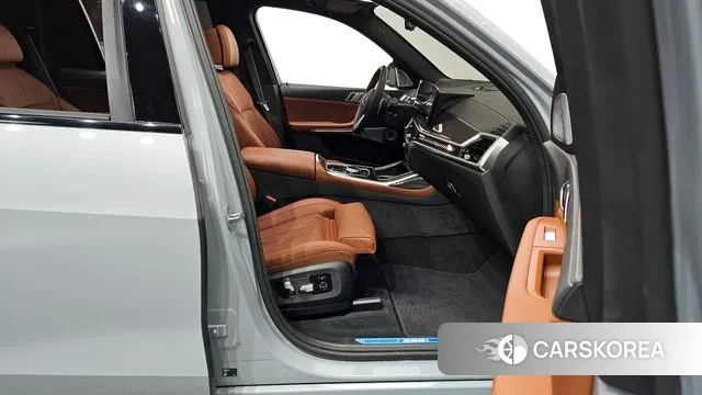 BMW X7 (G07) 2025 Серый из Кореи, фото 2