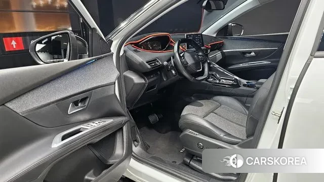 Peugeot 5008 second generation 2019 Белый из Кореи, фото 2
