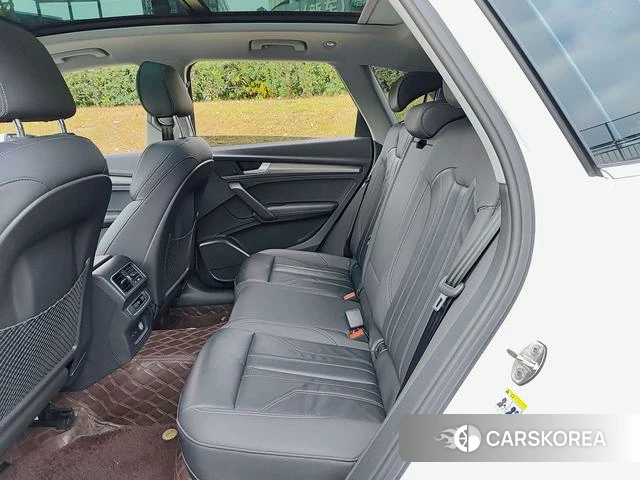Audi Q5L 2022 Белый из Китая, фото 2