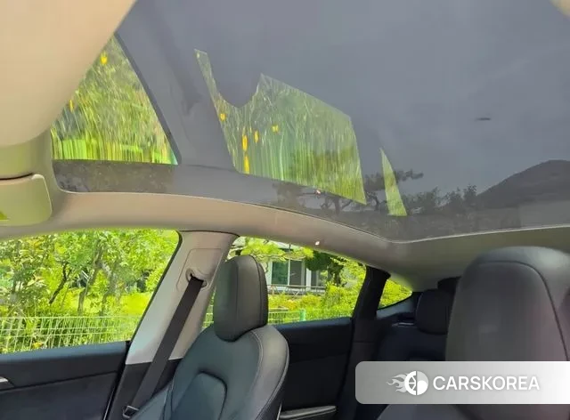 Tesla Model Y 2022 Белый из Кореи, фото 2