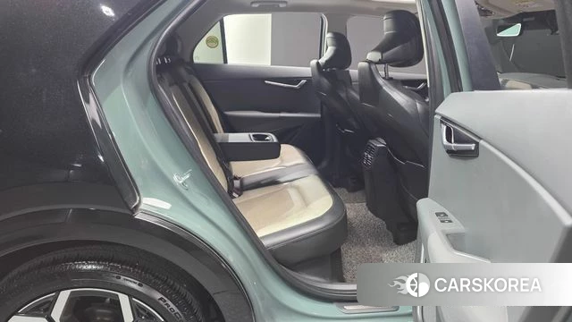 Kia Di Ol Nu Niro 2022 Темно-зеленый из Кореи, фото 2