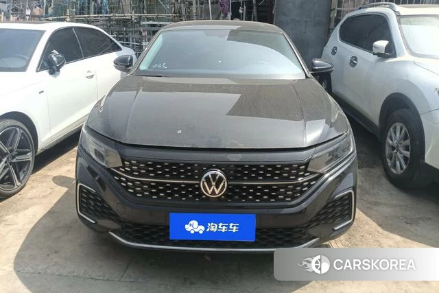 Volkswagen Passat 2023 Черный из Китая, фото 2