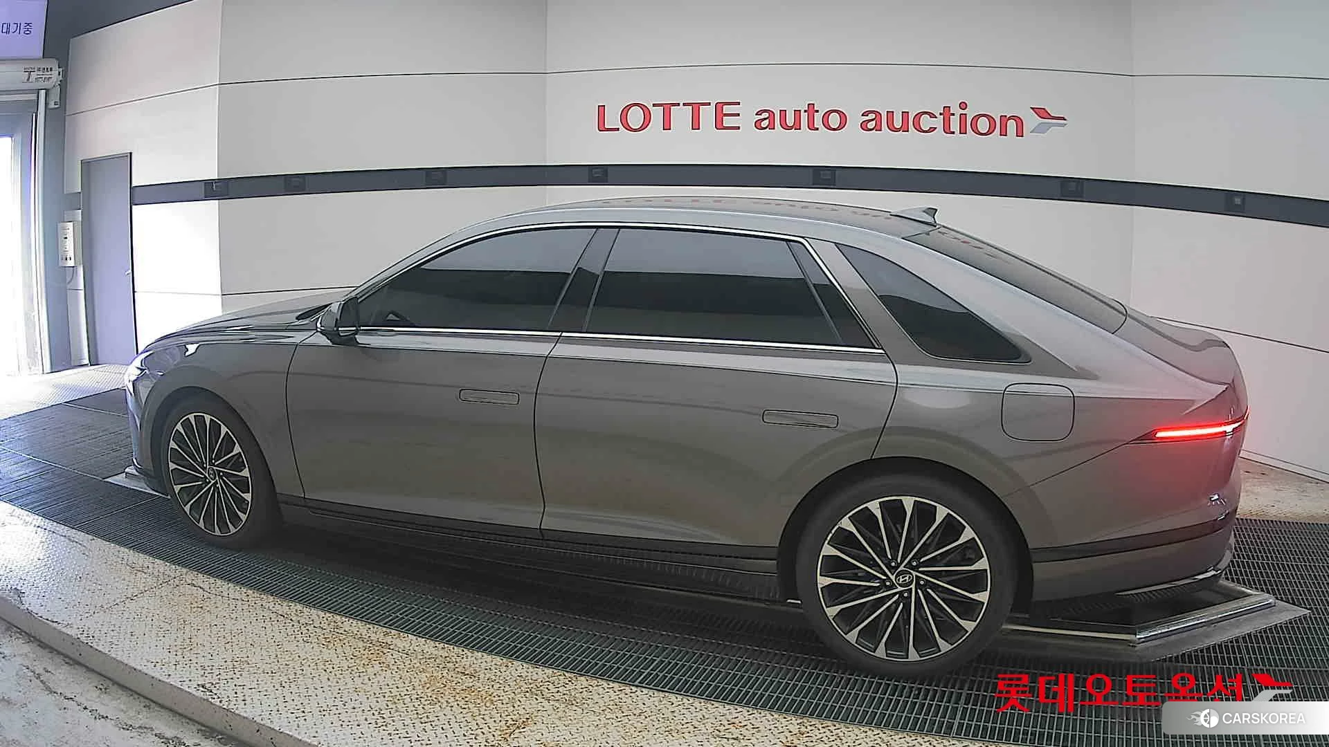 Hyundai Grandeur 2023 Organic Bronze Metallic из Кореи, фото 2