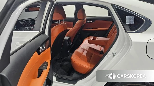 Kia The New K3 2nd generation 2022 Белый из Кореи, фото 2