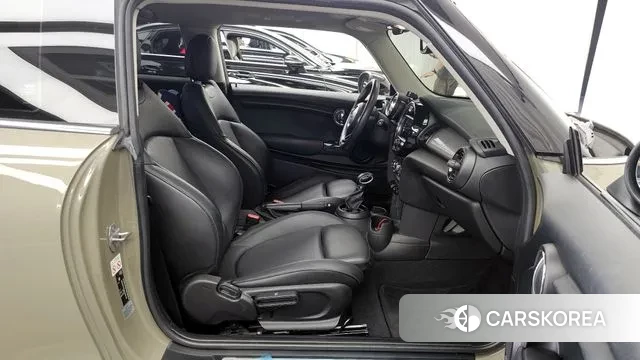 Mini Cooper 2019 Песочный из Кореи, фото 2