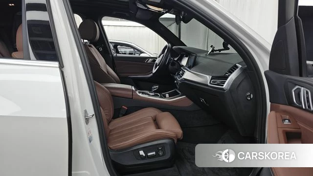 BMW X5 (G05) 2022 Белый из Кореи, фото 2