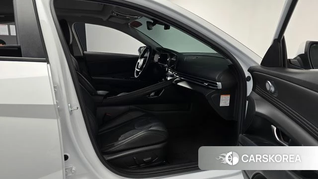 Hyundai The New Avante Hybrid (CN7) 2025 Белый из Кореи, фото 2