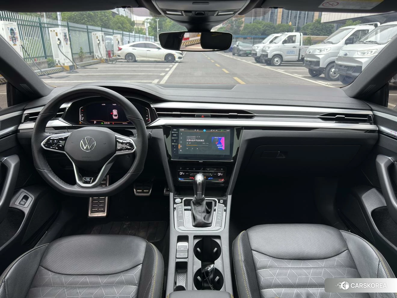 Volkswagen CC 2022 Темно-серый из Китая, фото 2