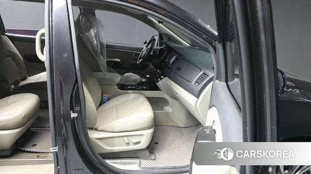 Kia The New Carnival 2019 Серый из Кореи, фото 2