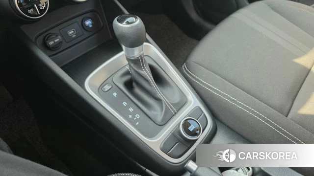 Hyundai Venue 2020 Белый из Кореи, фото 2