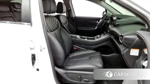 Hyundai The New Santa Fe 2023 Белый из Кореи, фото 2