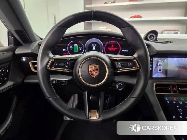 Porsche Taycan 2024 Белый из Кореи, фото 2