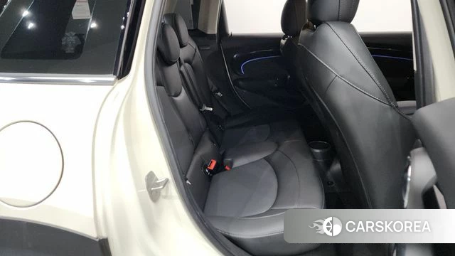 Mini Cooper 2022 Жемчужный цвет из Кореи, фото 2