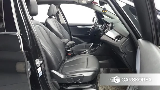 BMW 2 Series Active Tourer (F45) 2019 Черный из Кореи, фото 2