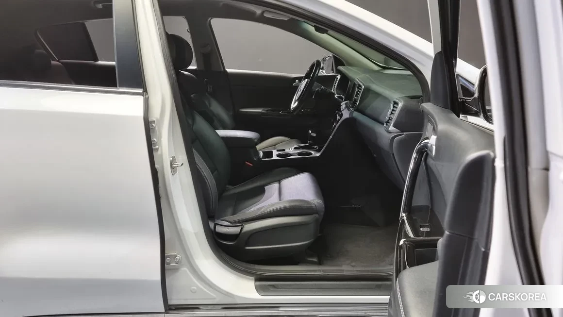 Kia Sportage 4th Generation 2018 Белый из Кореи, фото 2