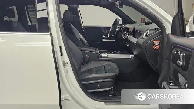 Mercedes-Benz GLB-Class X247 2025 Белый из Кореи, фото 2