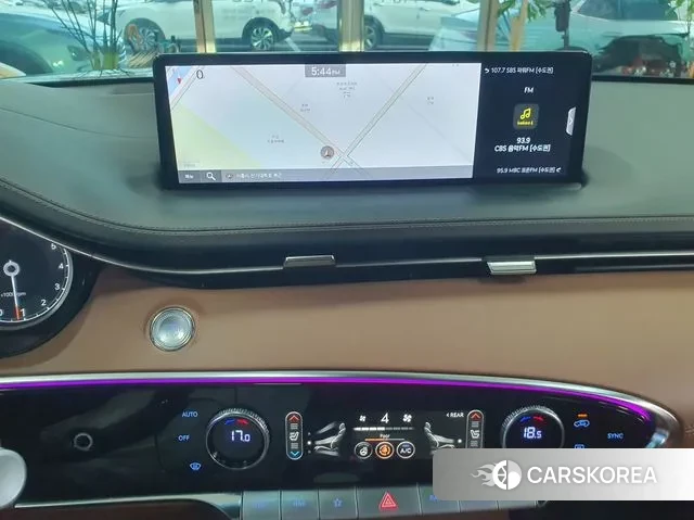 Genesis GV70 2022 Черный из Кореи, фото 2