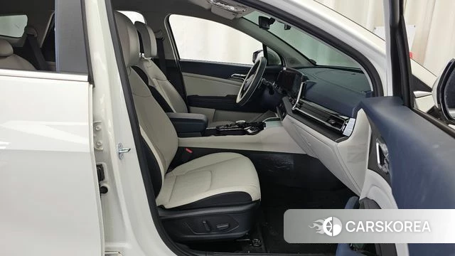 Kia Sportage 5th Generation 2023 Белый из Кореи, фото 2
