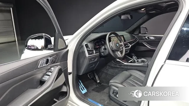 BMW X7 (G07) 2021 Белый из Кореи, фото 2