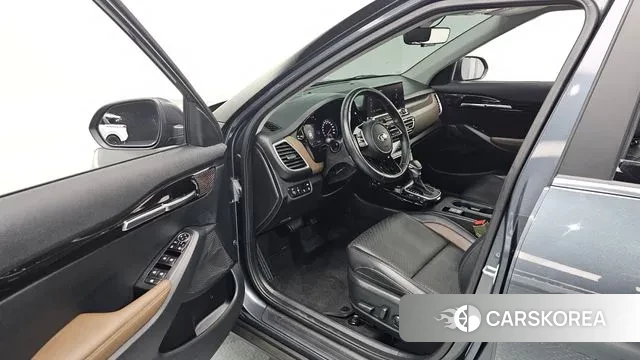 Kia Seltos 2021 Серый из Кореи, фото 2