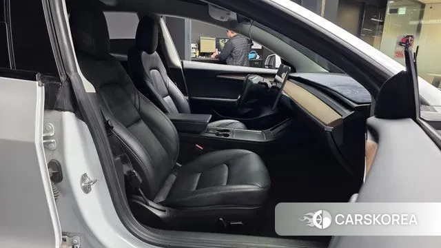 Tesla Model 3 2022 Белый из Кореи, фото 2