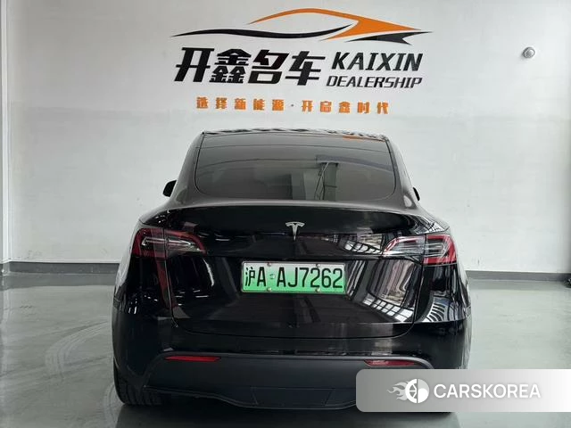 Tesla Model Y 2022 Черный из Китая, фото 2