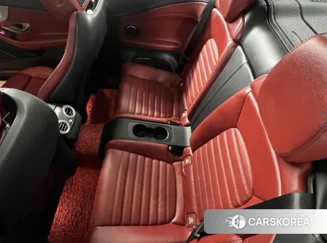 Mercedes-Benz C-Class W205 2023 Белый из Кореи, фото 2