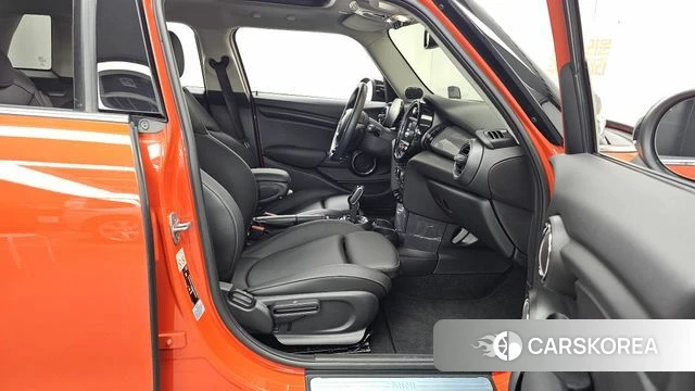 Mini Cooper 2021 Оранжевый из Кореи, фото 2