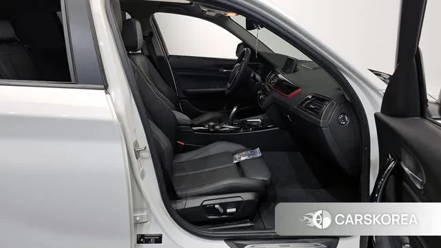 BMW 1 Series (F20) 2019 Белый из Кореи, фото 2