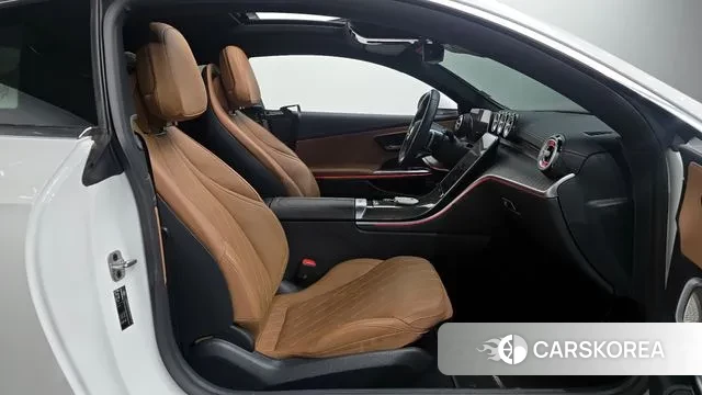 Mercedes-Benz CLE-Class C236 2024 Белый из Кореи, фото 2