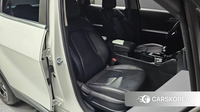 Kia Sportage 5th Generation 2023 Белый из Кореи, фото 2