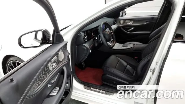 Mercedes-Benz E-Class W213 2023 Белый из Кореи, фото 2