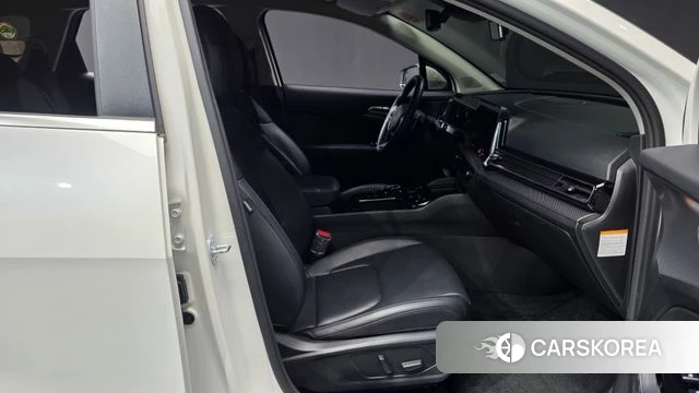 Kia Sportage 5th Generation Hybrid 2022 Белый из Кореи, фото 2