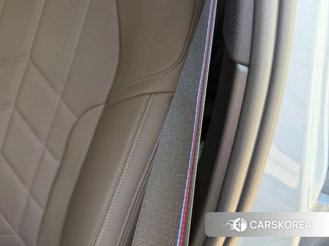 BMW 5 Series (G60) 2025 Коричневый из Кореи, фото 2