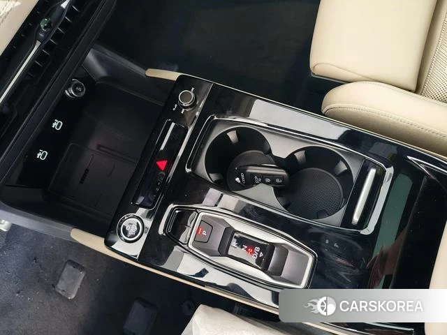 Audi Q6L Sportback e-tron 2026 Зеленый из Китая, фото 2