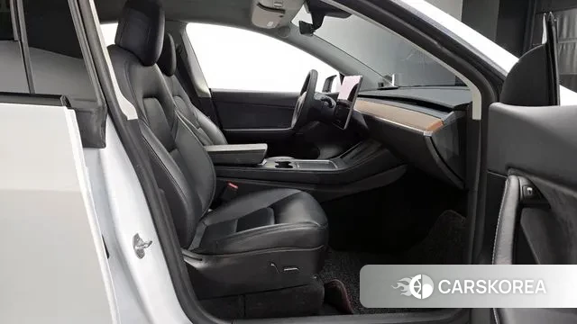 Tesla Model Y 2022 Белый из Кореи, фото 2