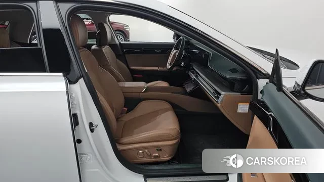 Hyundai Grandeur Hybrid (GN7) 2023 Белый из Кореи, фото 2