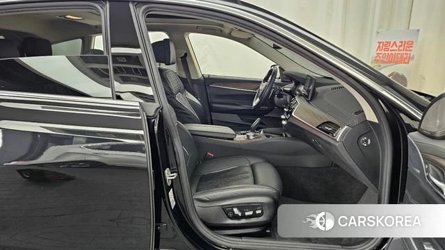 BMW 6 Series GT (G32) 2021 Черный из Кореи, фото 2