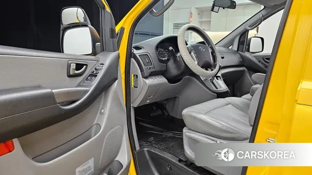 Hyundai The New Grand Starex 2018 Желтый из Кореи, фото 2