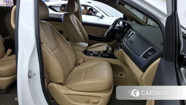 Kia The New Carnival 2019 Белый из Кореи, фото 2