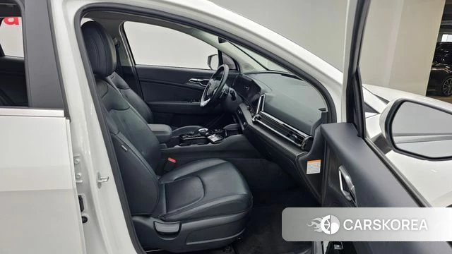 Kia Sportage 5th Generation Hybrid 2022 Белый из Кореи, фото 2