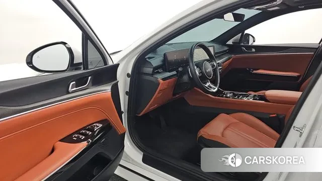 Kia The New K5 Hybrid 3rd generation 2023 Белый из Кореи, фото 2